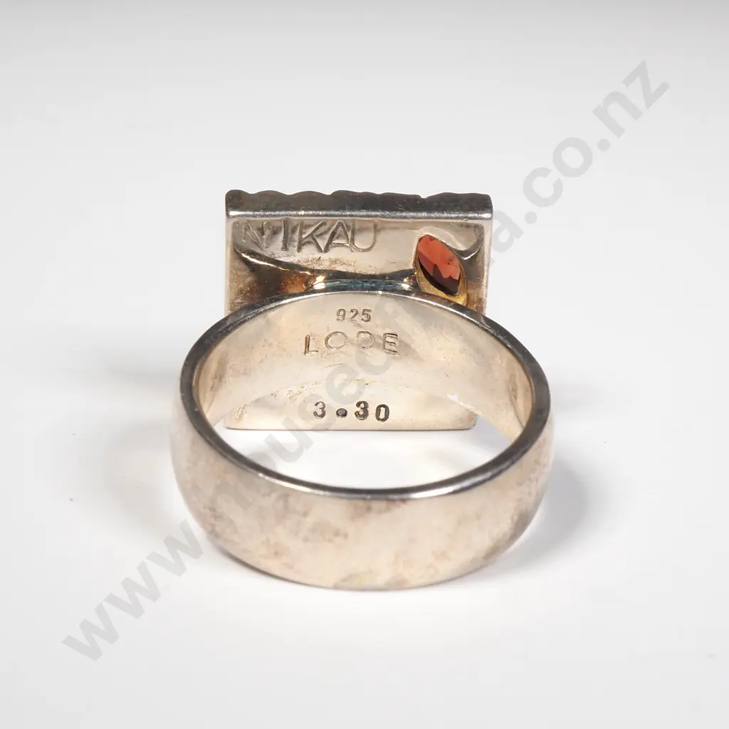 Sterling Silver New Zealand Garnet ‘Nikau’ Ring Image 1++