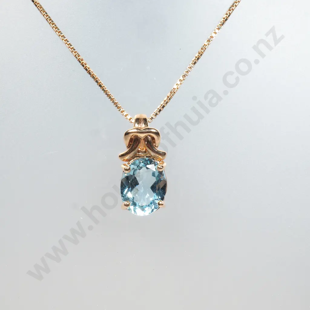 Sterling Silver Gold Plated Blu Stone Pendant & Necklace Image 1++