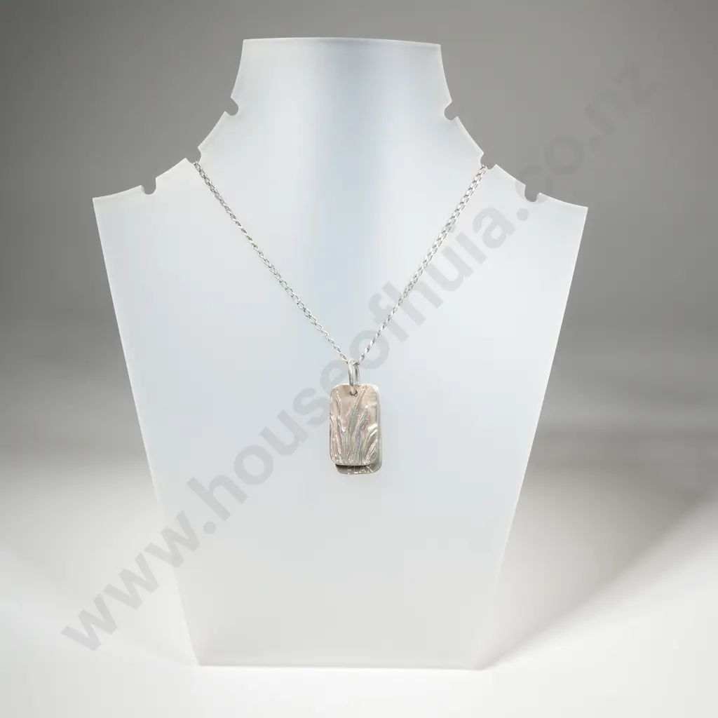 Sterling Silver New Zealand ‘Flax’ Pendant on Sterling Silver Chain Image 1++