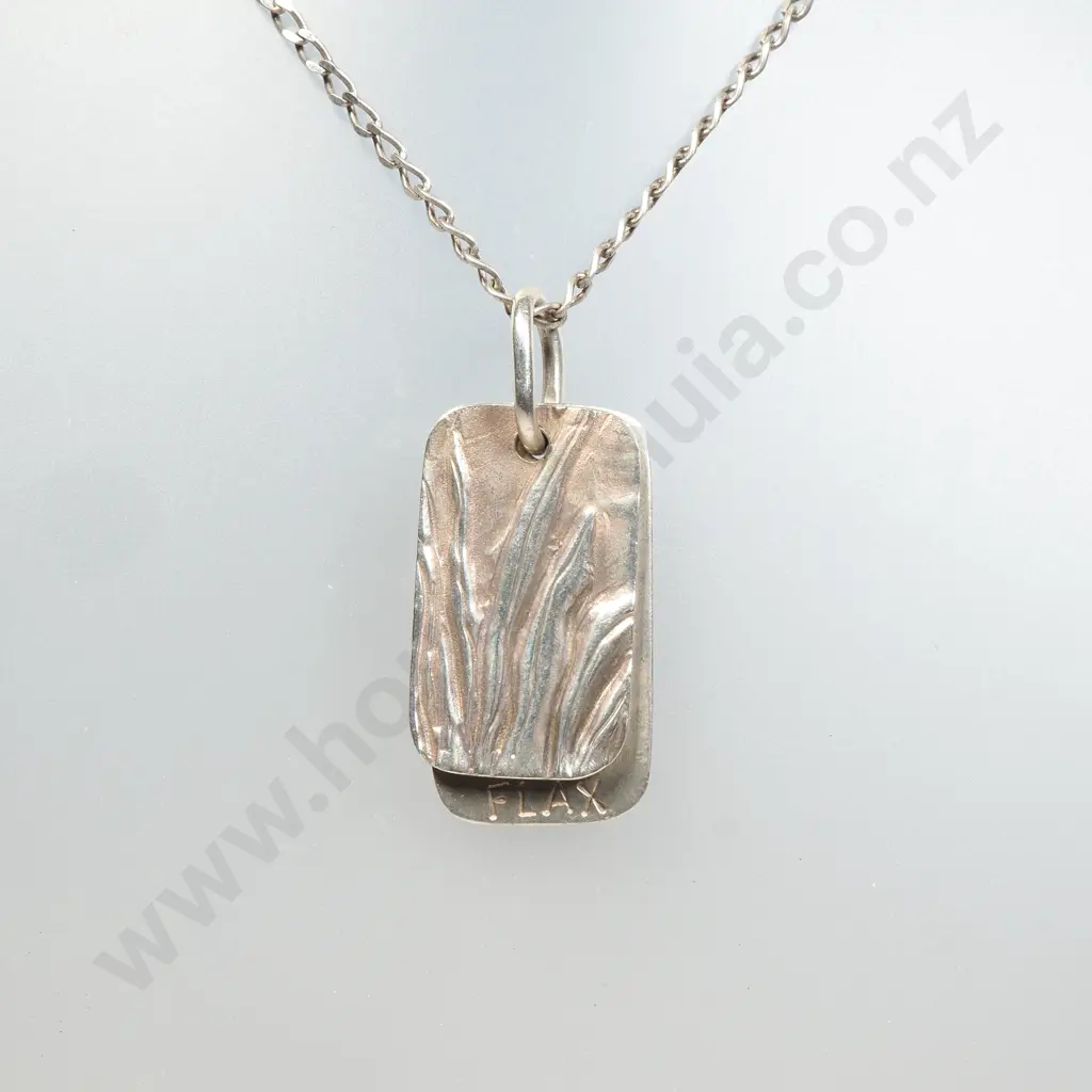 Sterling Silver New Zealand ‘Flax’ Pendant on Sterling Silver Chain Image 1++