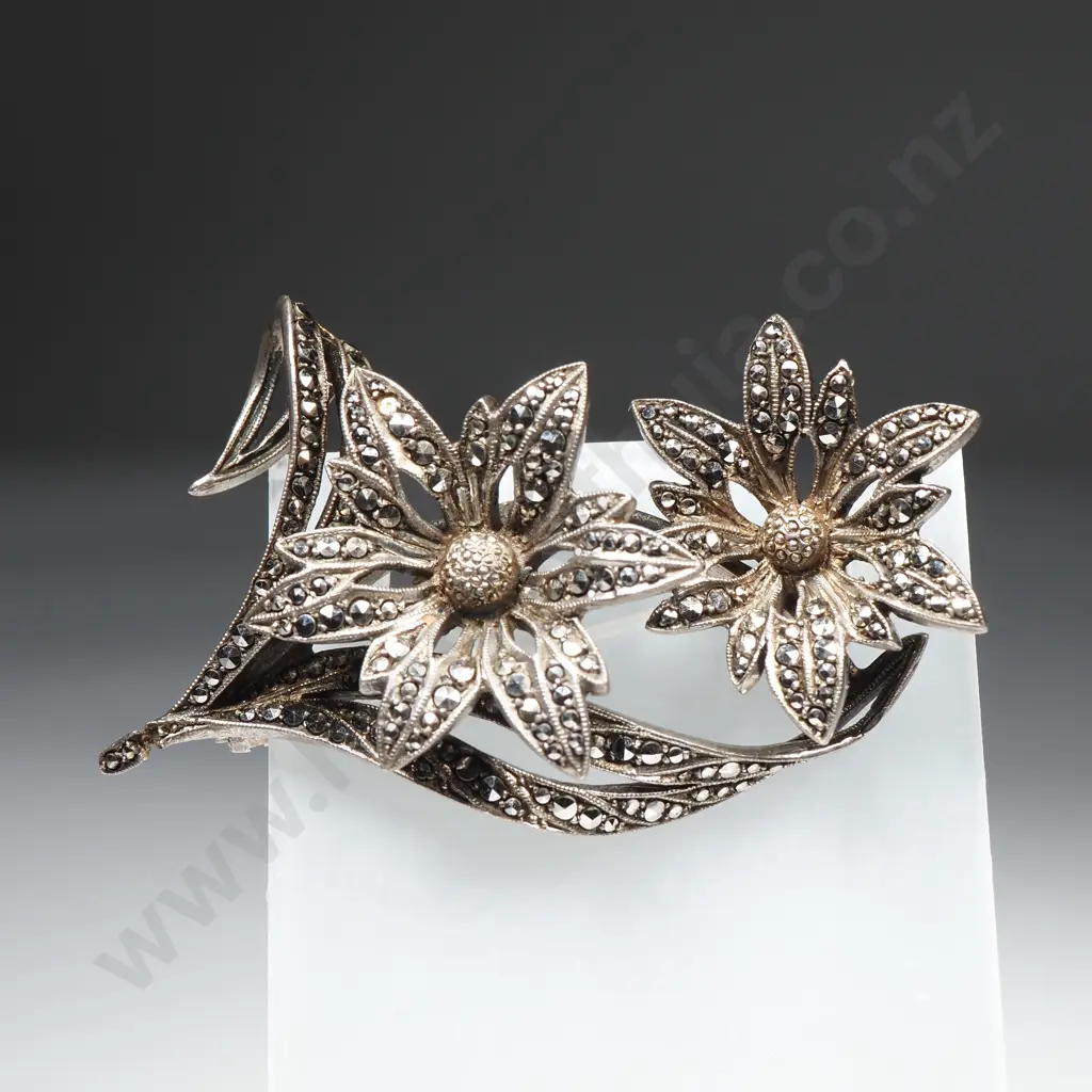 Impressive Sterling Silver Marcasite Brooch Image 1++