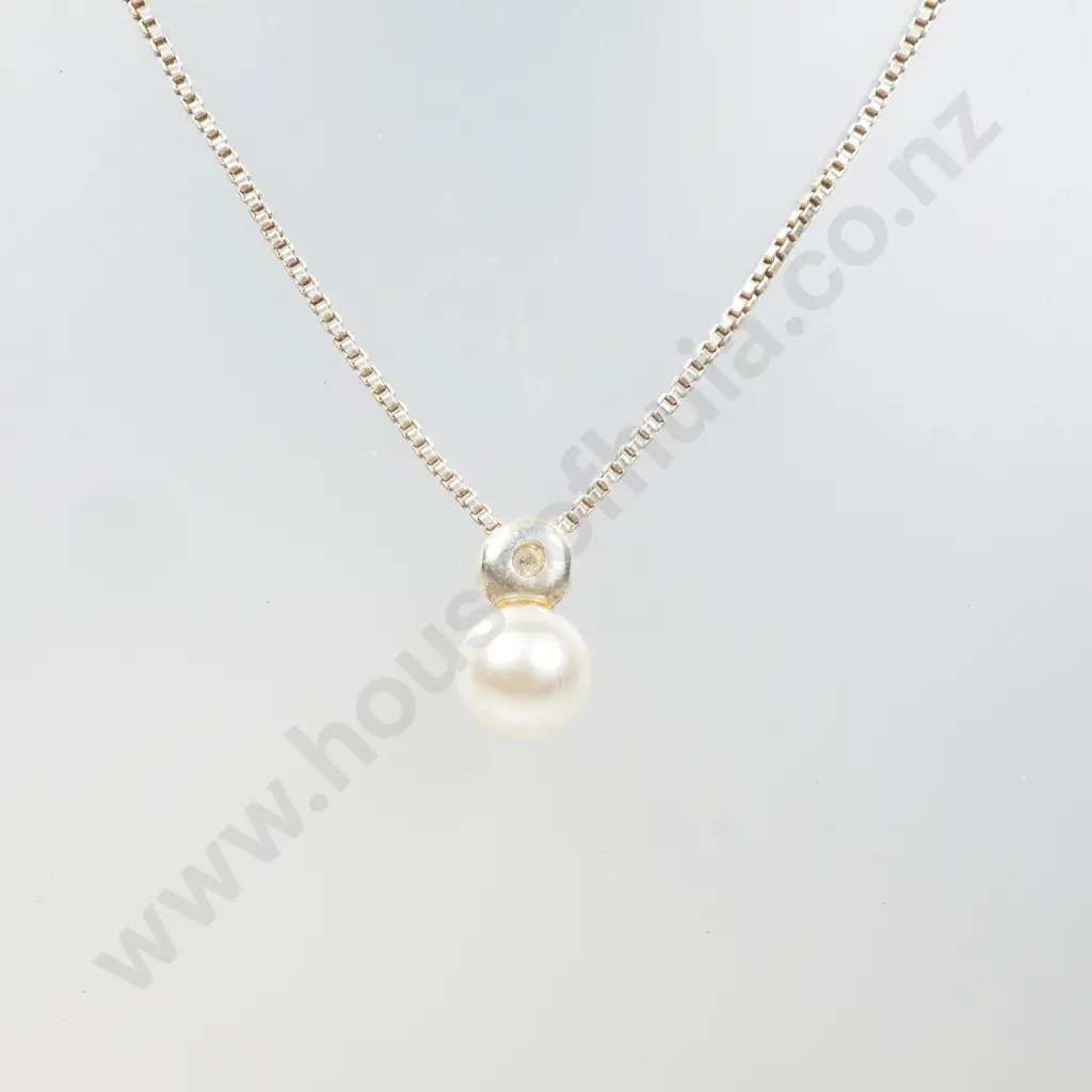Sterling Silver Pearl Pendant Necklace Image 1++