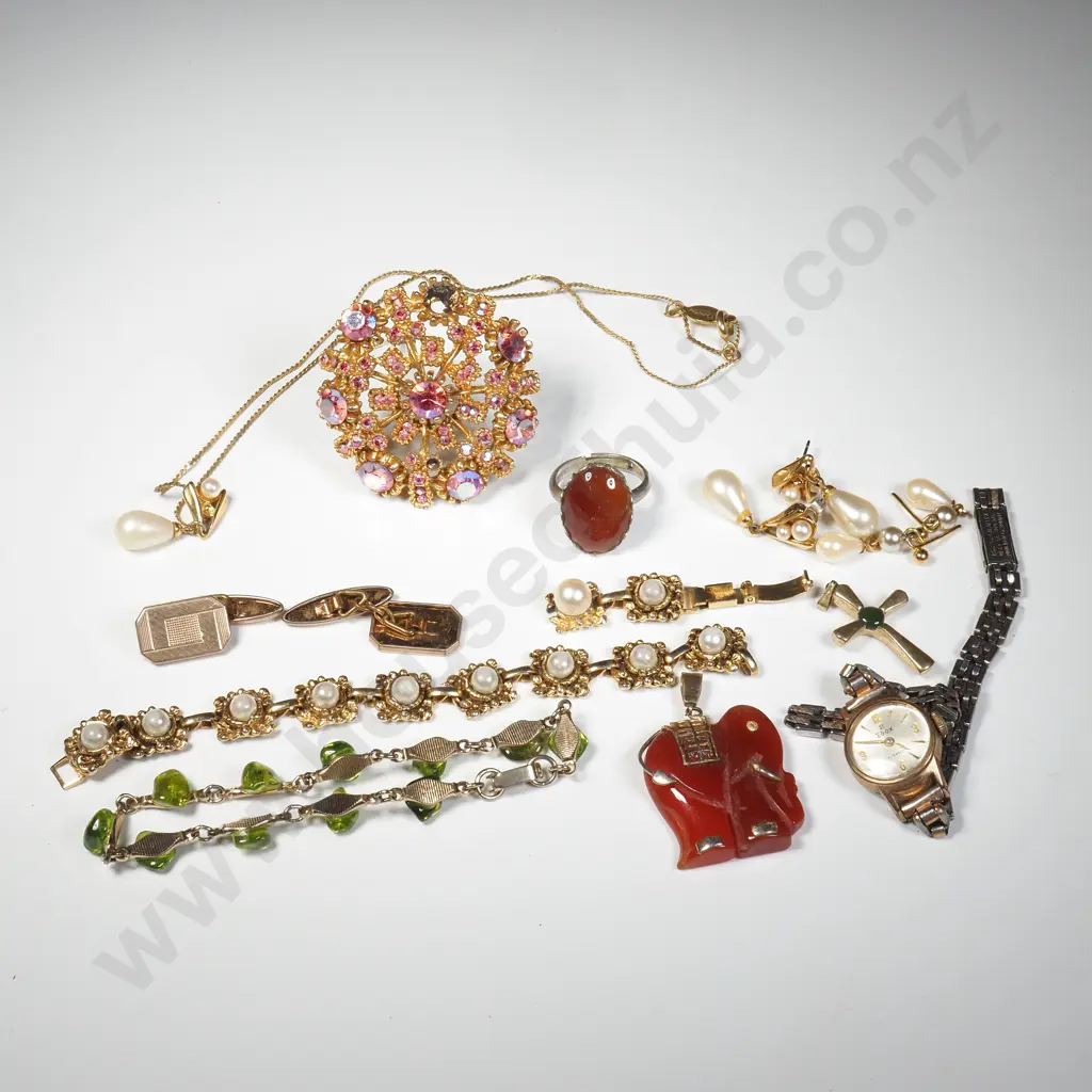 Assorted Lot of Costume Jewellery Image 1++