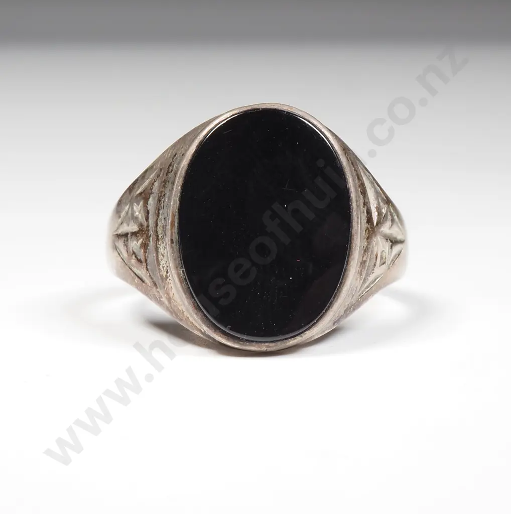 Vintage Sterling Silver & Onyx Ring Image 1++