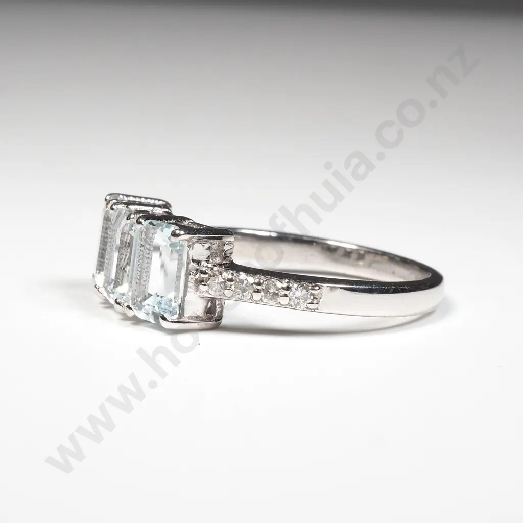 Sterling Silver Aquamarine & Diamond Ring Image 1++