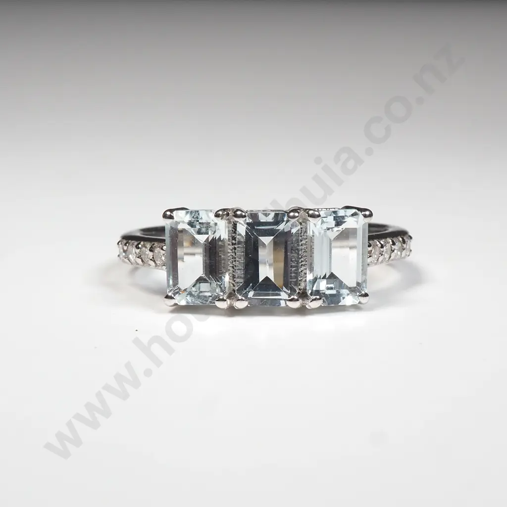Sterling Silver Aquamarine & Diamond Ring Image 1++