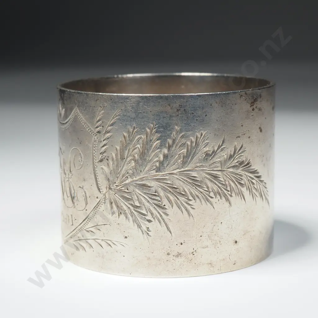 Antique New Zealand Made Dawson & Co Napkin Ring Image 1++