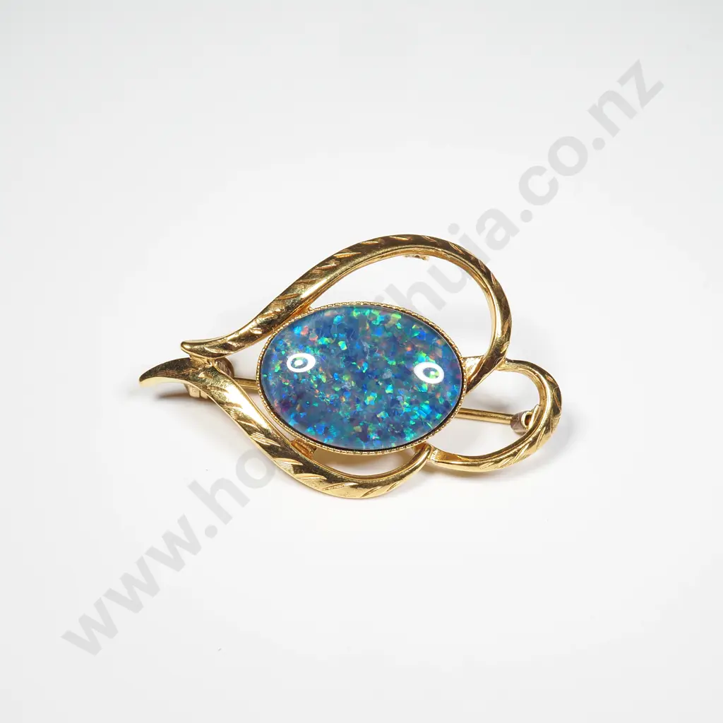 Vintage Gold Tone Brooch inset w an Oval  Doublet Opal in Vintage Wallace & Allan Ltd Cardboard Box Image 1++