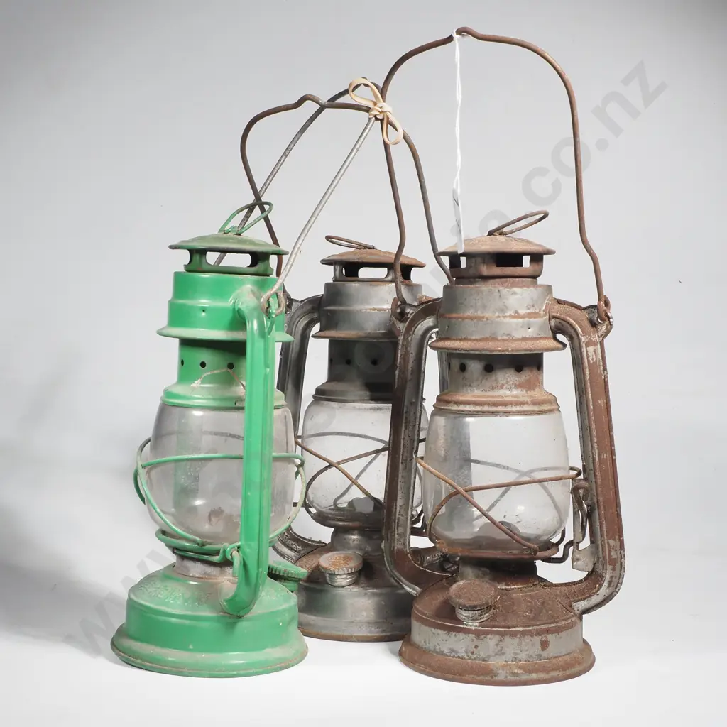 3 x Chinese Kwang Hwa Hurricane Lanterns Image 1++