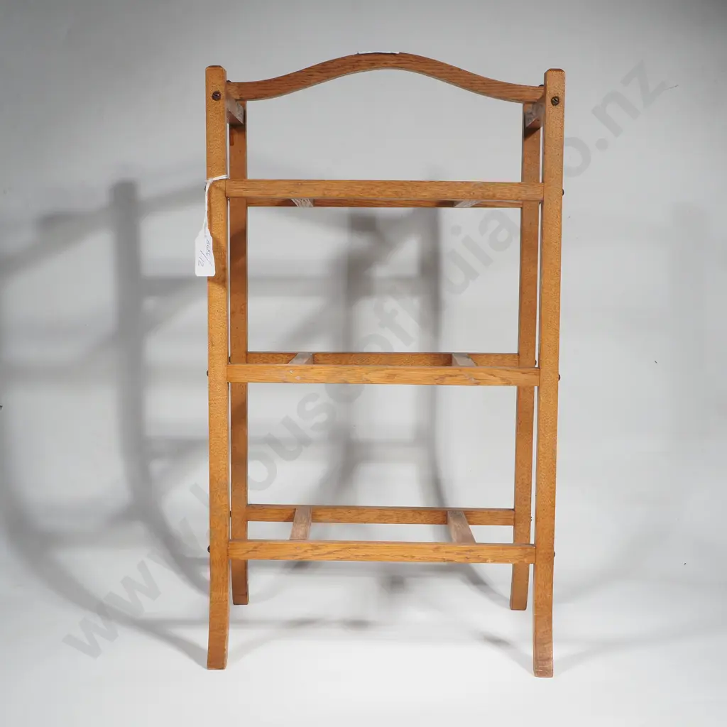Unusual Rectangular Oak Plate Stand Image 1++