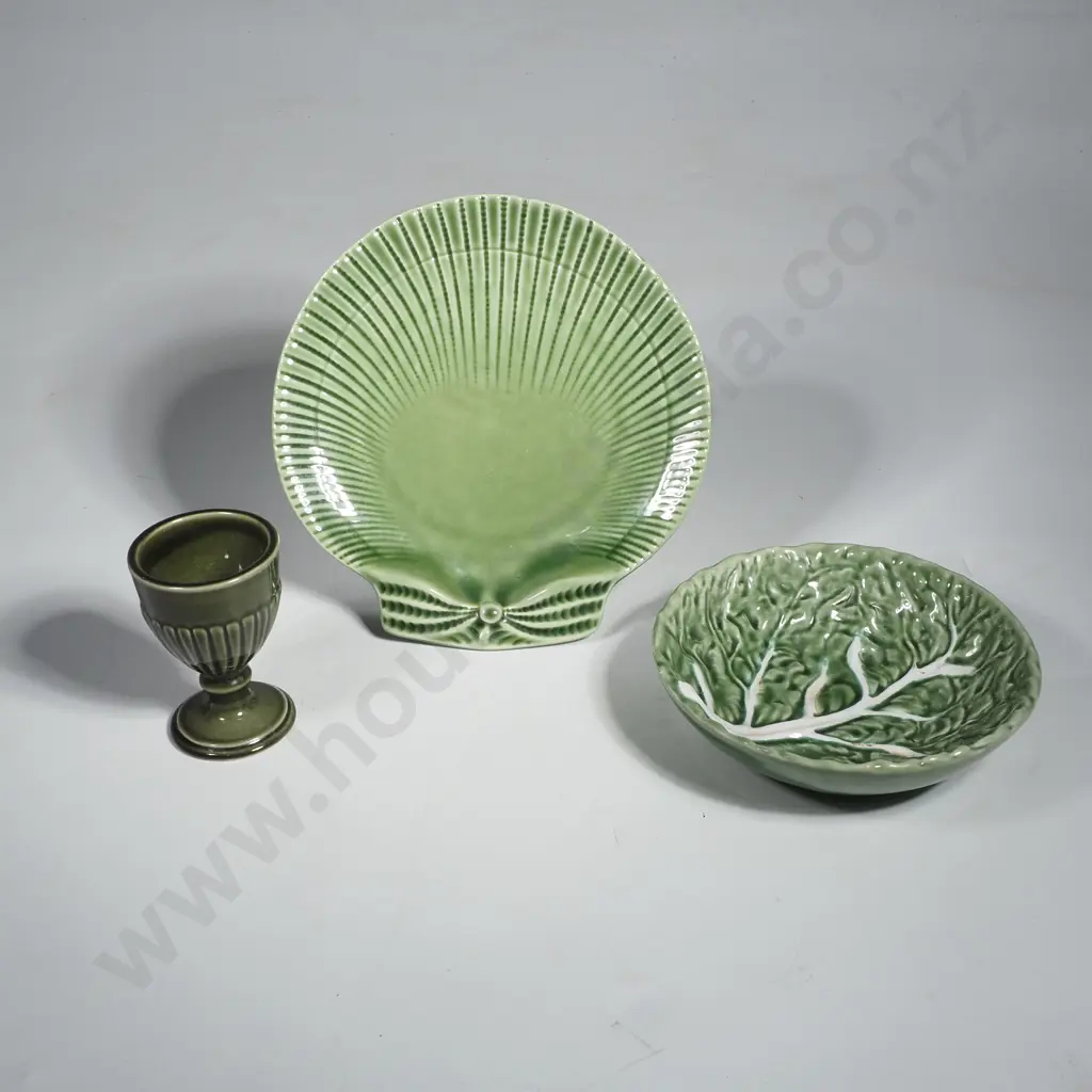 Bordallo Pinheiro Portugal Majolica Green Shell Shaped Dish, a Small Cabbage Leaf Bowl & a Green Eggcup Image 1++