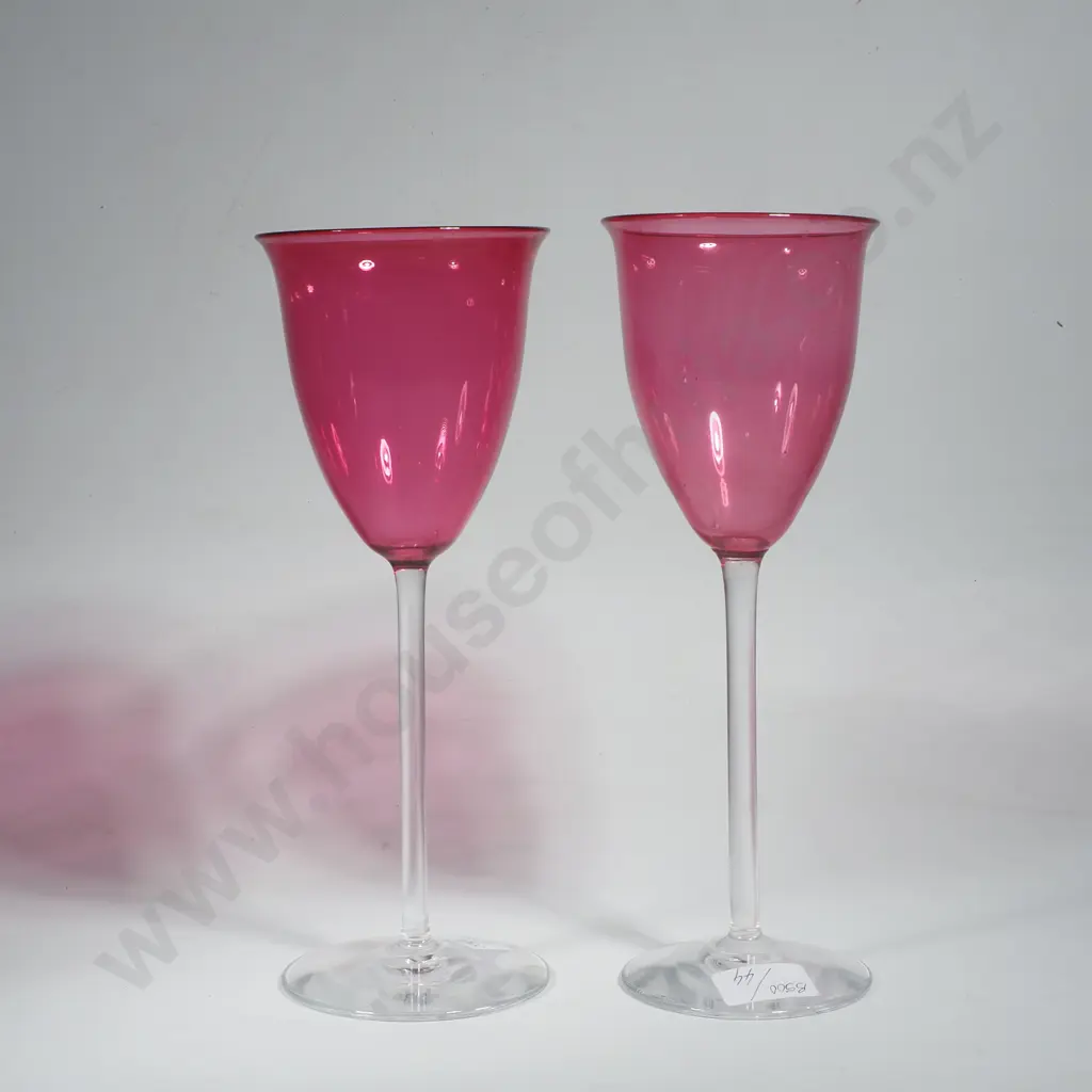 2 x Tall NZ Hoglund Studio Art Glass Wine Glass w Ruby Bowls on Clear Stems Image 1++