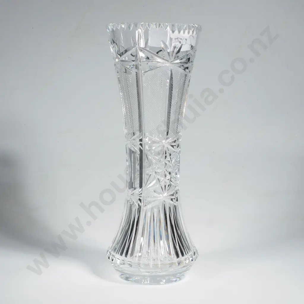 Finely Cut Crystal Vase Image 1++