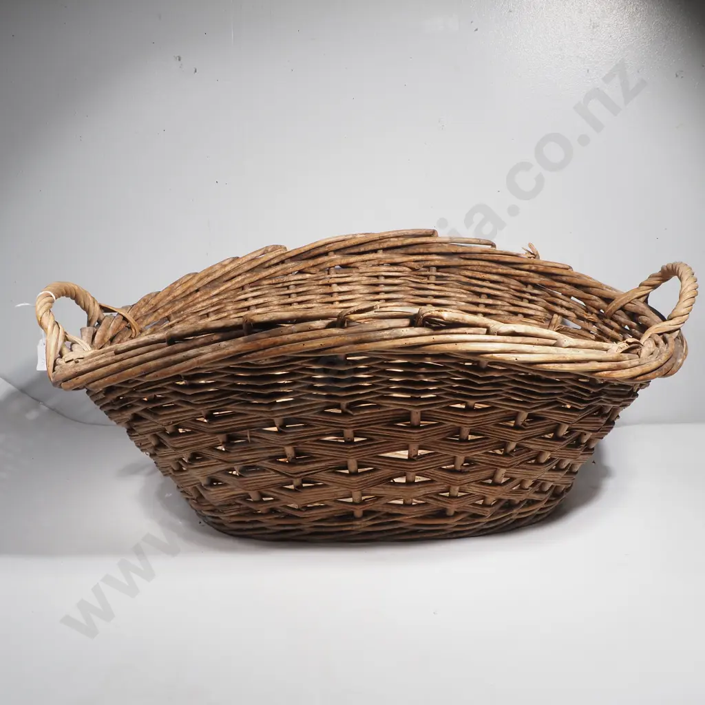 Large Vintage Wicker Washing Basket Image 1++