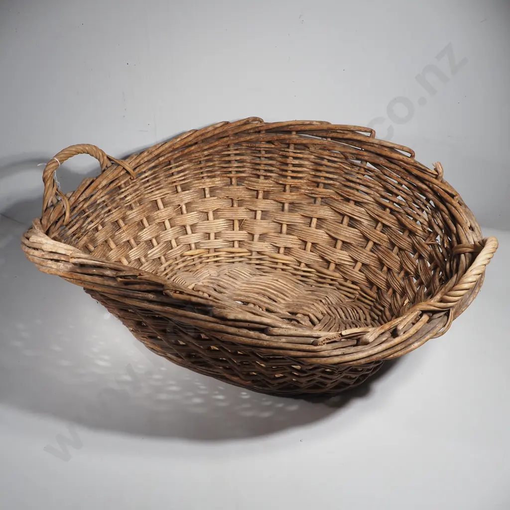 Large Vintage Wicker Washing Basket Image 1++