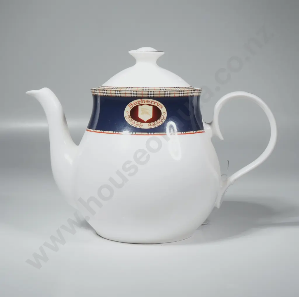 Vintage Burberrys of London Fine Bone China Teapot & w The Brands Iconic Tartan Check Pattern Image 1++