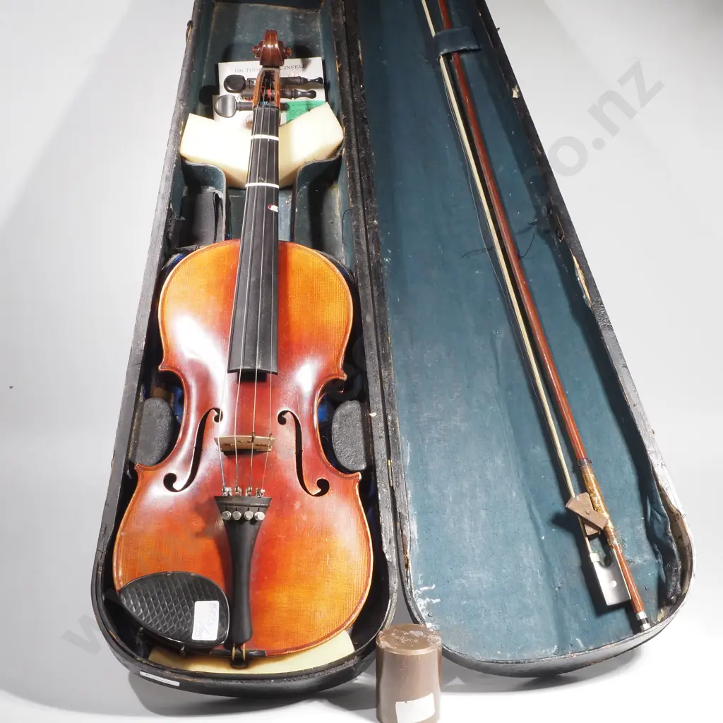 Vintage Stradivari Reproduction Violin w Case & Bow Image 1++