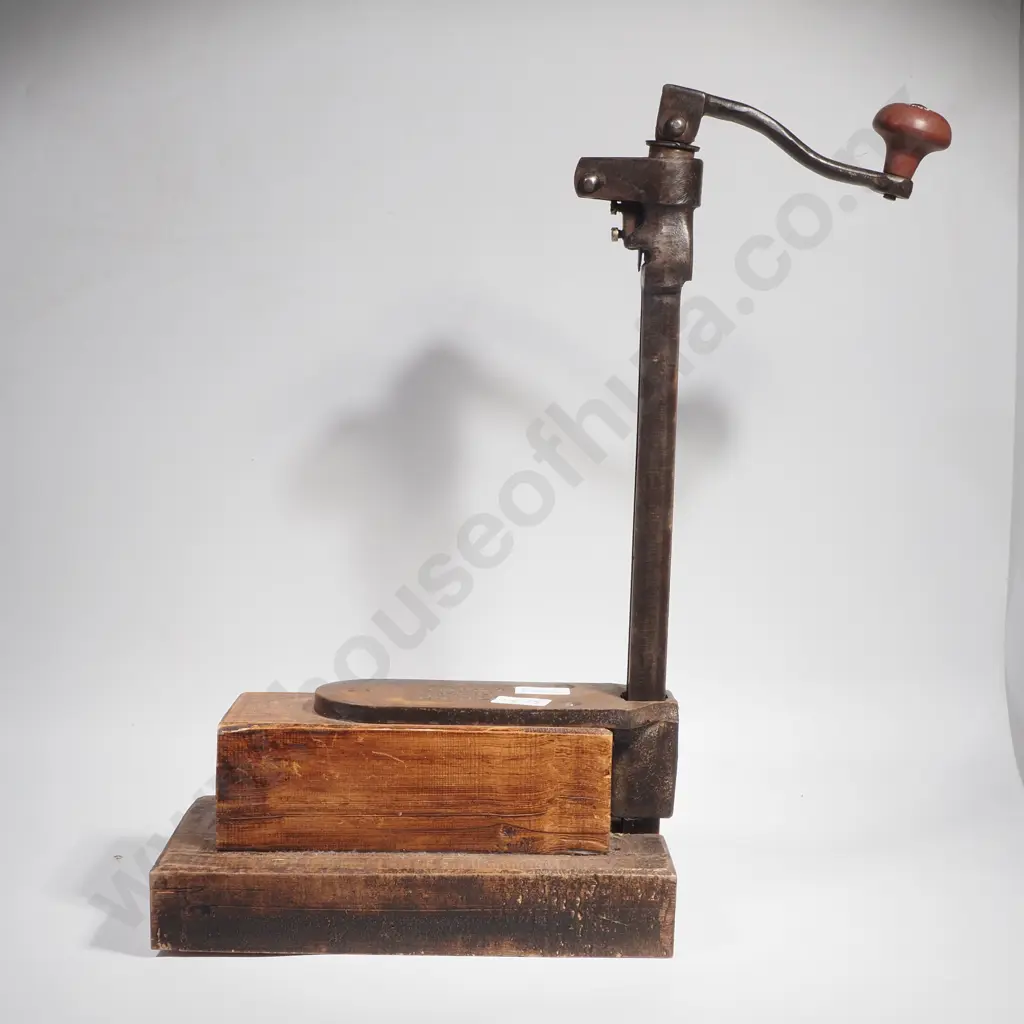 Antique Bonzer Safety Can Opener - Impressive! Image 1++