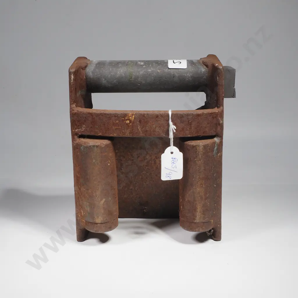 Three Roller Fairlead, a Hardware Device used to Guide Ropes, Cables Or Winch Lines Smoothly from Various Angles Image 1++