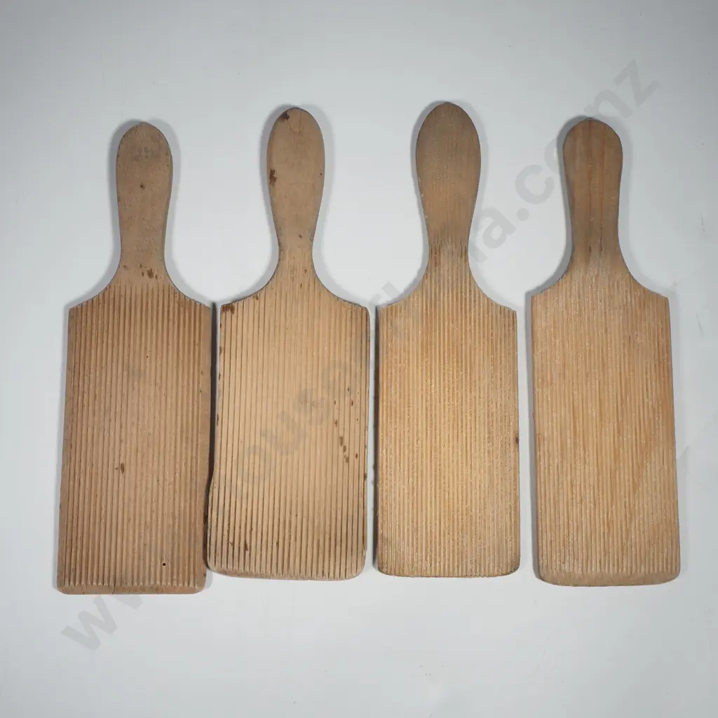 Pair of Vintage Butter Pats Image 1++