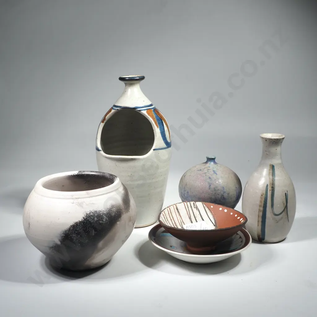Assorted NZ studio Pottery - Simon Young, Roger Haywood, 1080 Pottery etc Image 1++