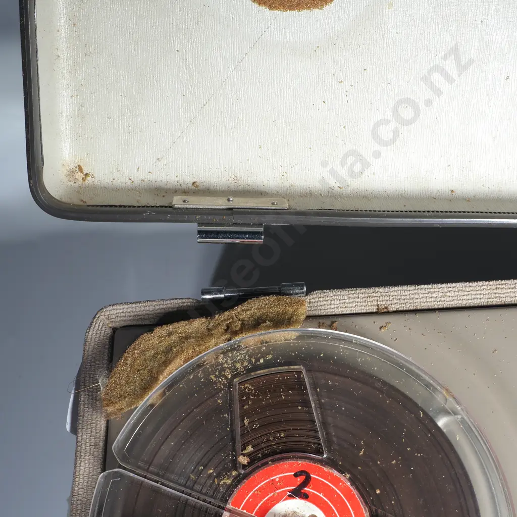 Sony Tapecorder Model 464 w two Image 1++