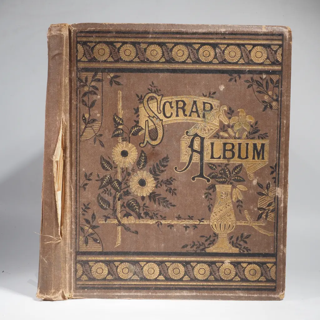 Vintage Scrap Album complete w Many Original Scraps (Chromolithograph Paper Die Cuts) Image 1++