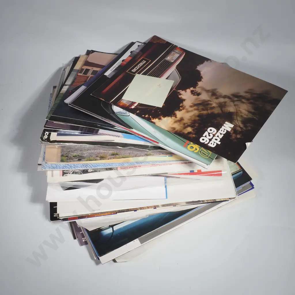 A Collection of Motor Vehicle Brochures - mainly Japanese models Image 1++