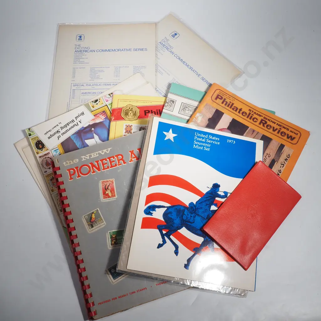 US Postal Service Souvenir Mint Set 1973, American Commemorative Stamp Xmas 1972 & The New Pioneer Album Image 1++
