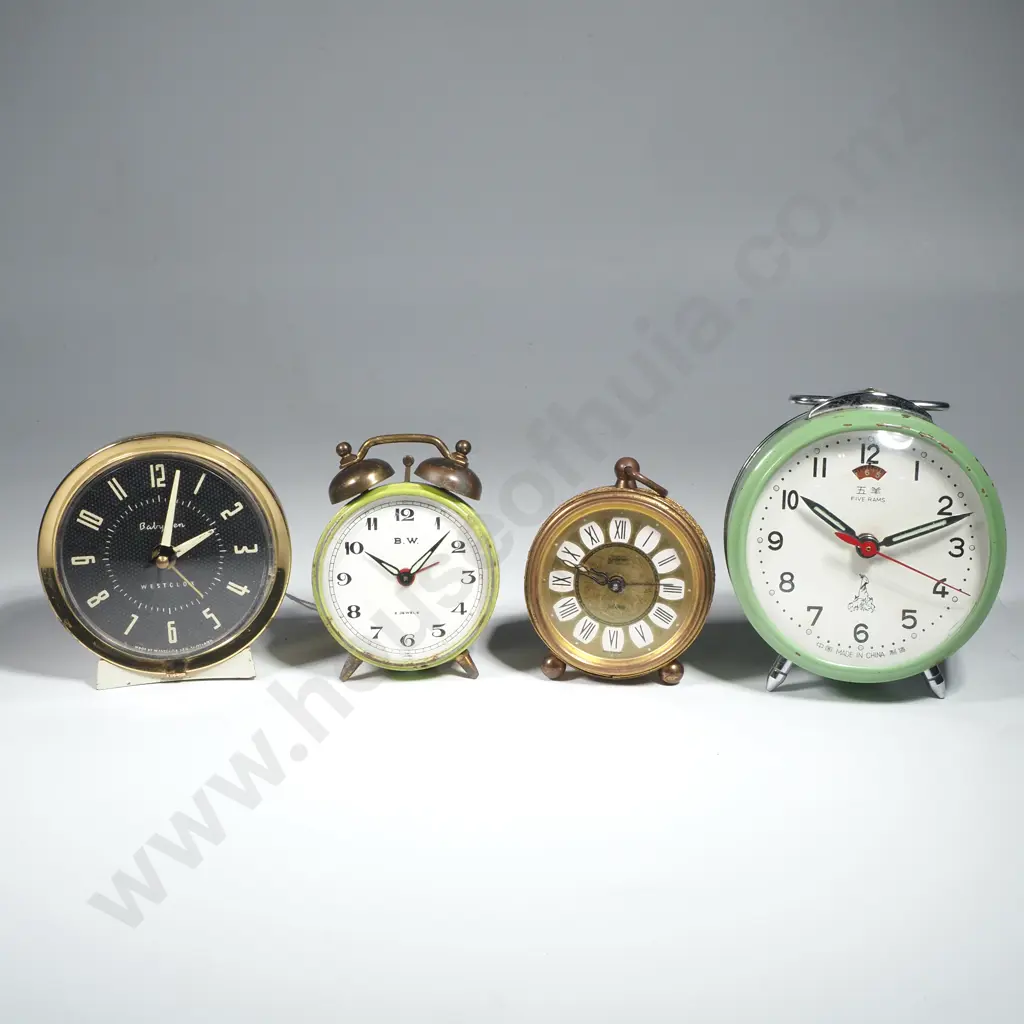 4 x Vintage Mechanical Alarm Clocks Image 1++