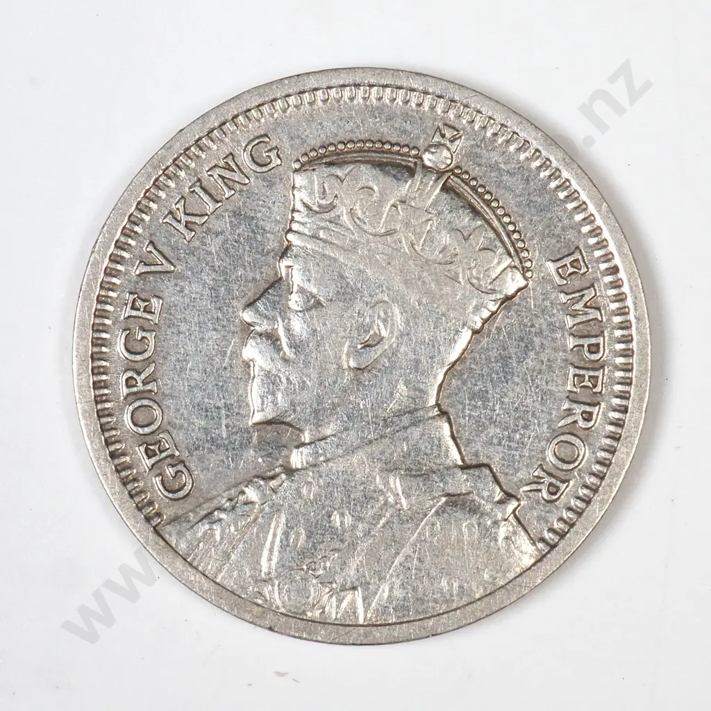 1935 New Zealand Threepence - Better Grade Image 1++