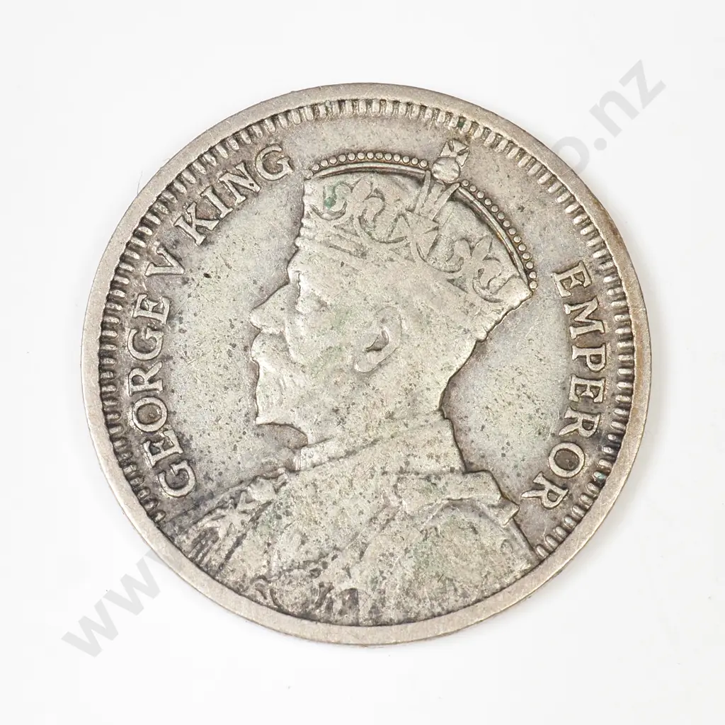 1935 New Zealand Threepence  Image 1++