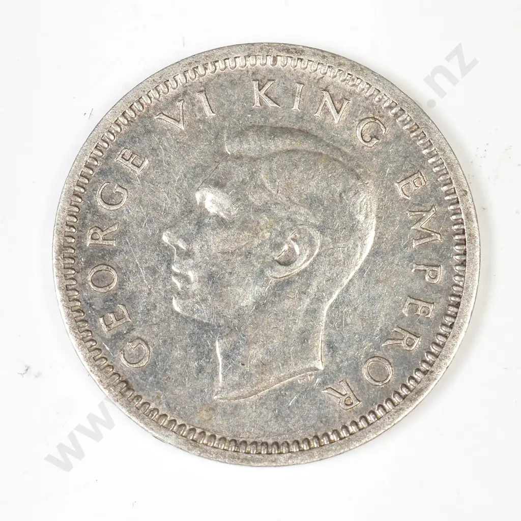 NZ 1945 Threepence Coin - Better Grade Image 1++
