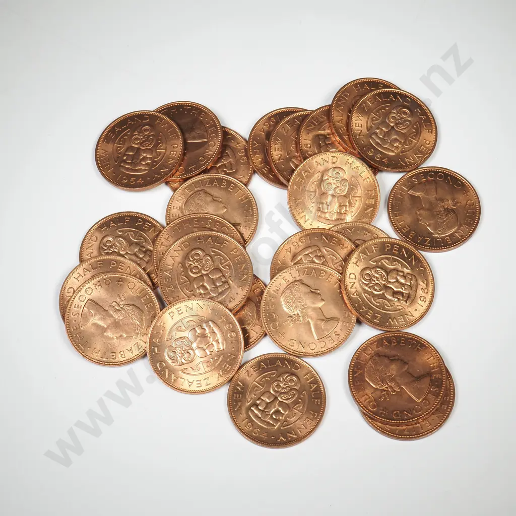 50 New Zealand 1964 Halfpenny Coins UNC Total CV $150 Image 1++