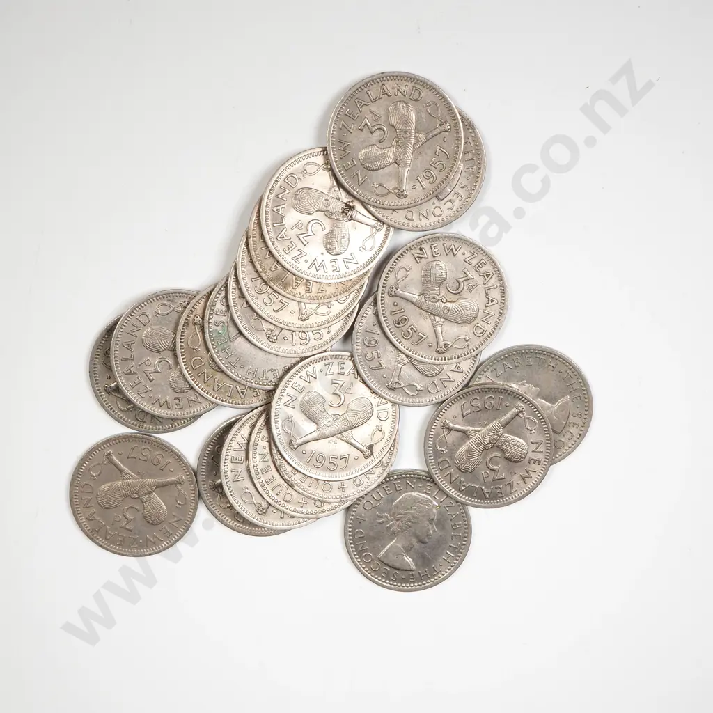 Assorted Lot of New Zealand 1957 86 Dot Variety Threepence Coins Image 1++