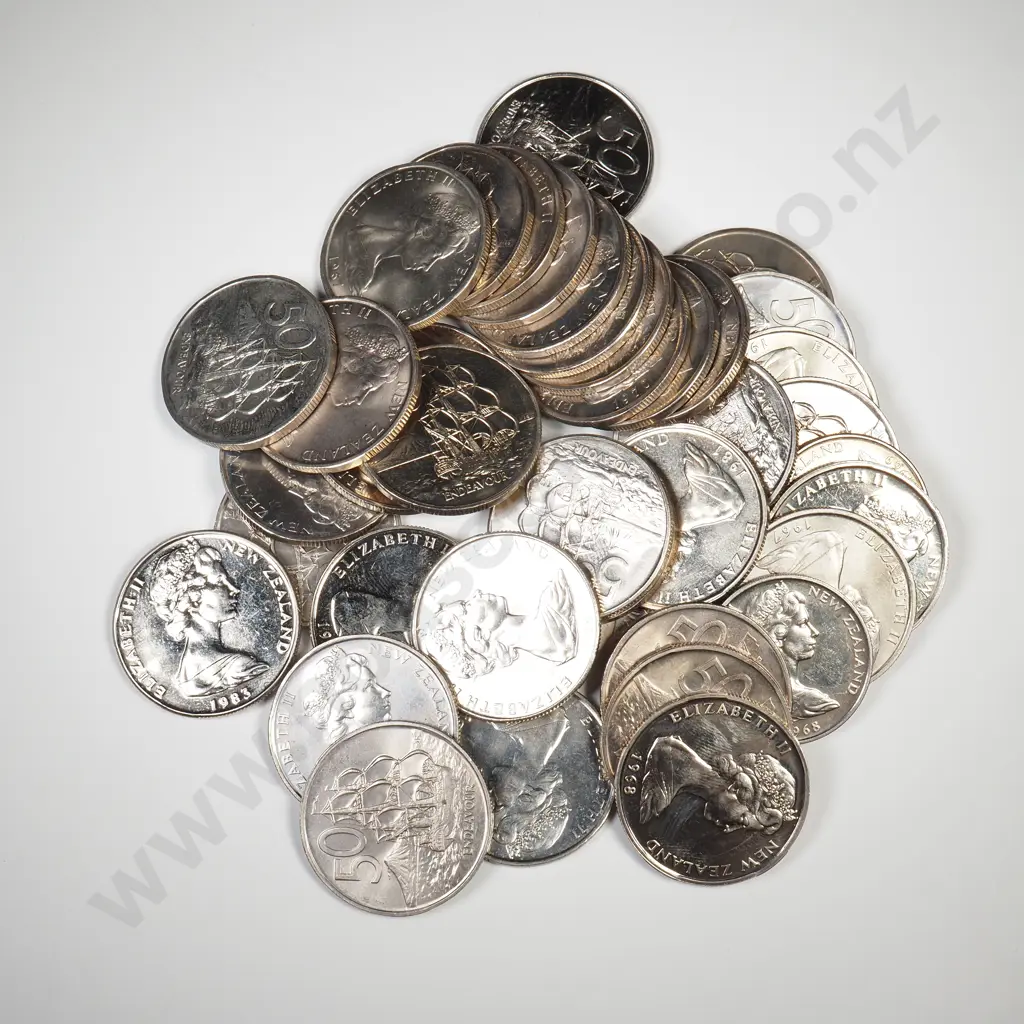 Assorted AUNC New Zealand 50 Cent Coins Image 1++