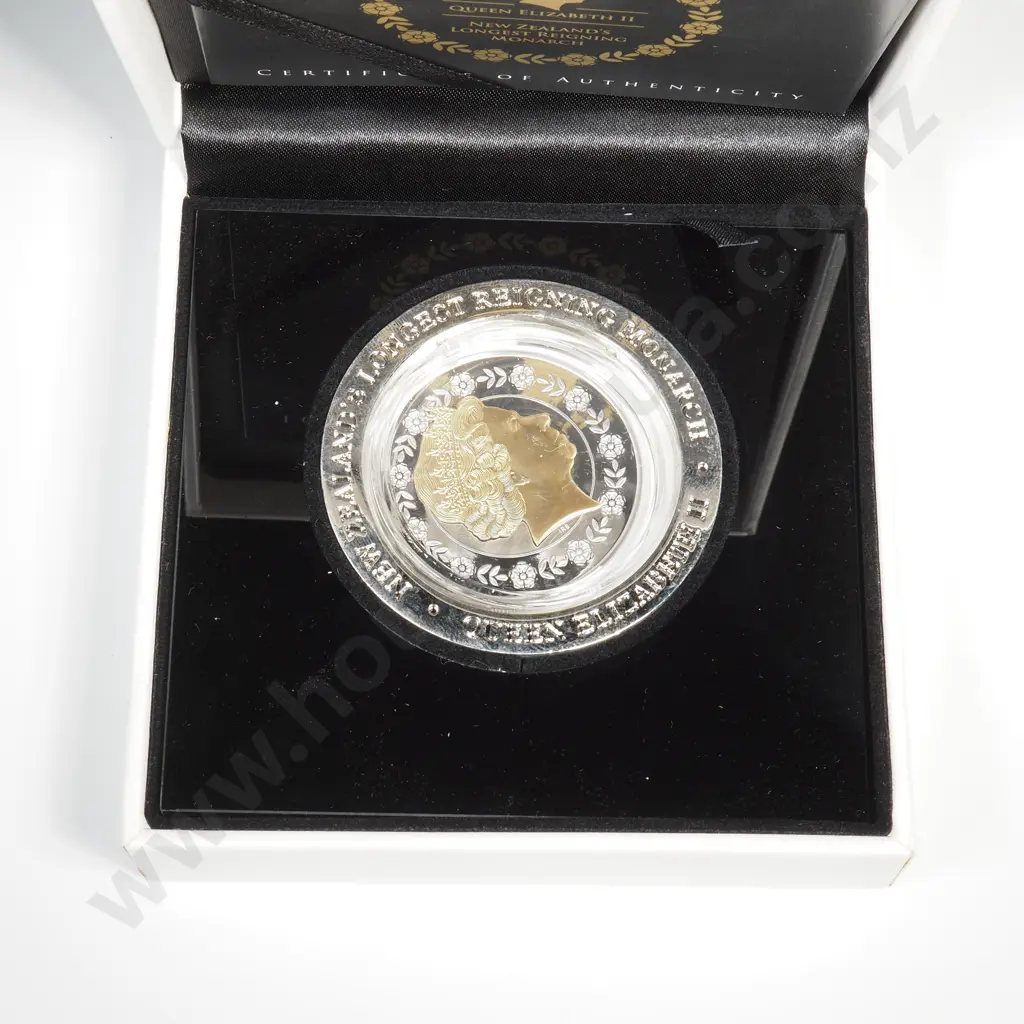 2015 Queen Elizabeth Silver Proof One Ounce Coin  Image 1++