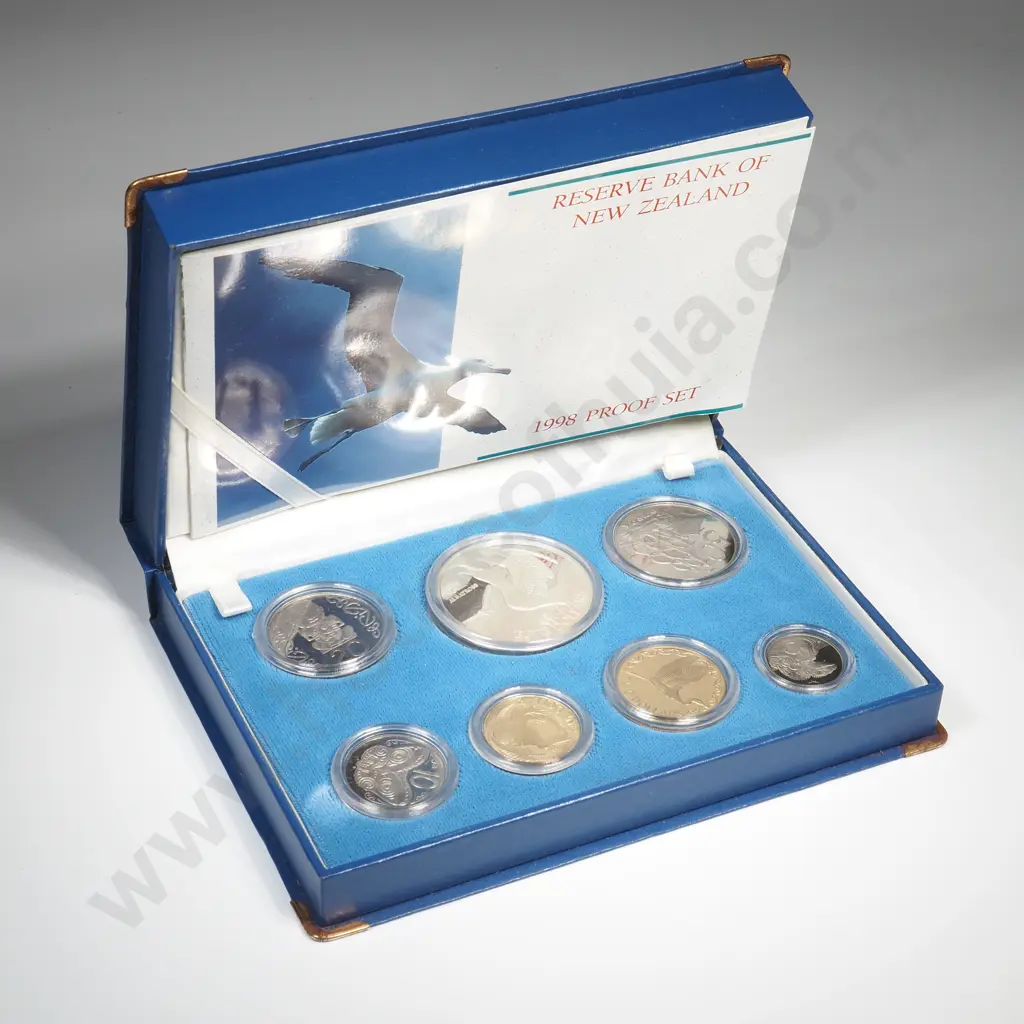 New Zealand 1998 proof coin set, cased with COA w Silver Five Dollar Coin Image 1++