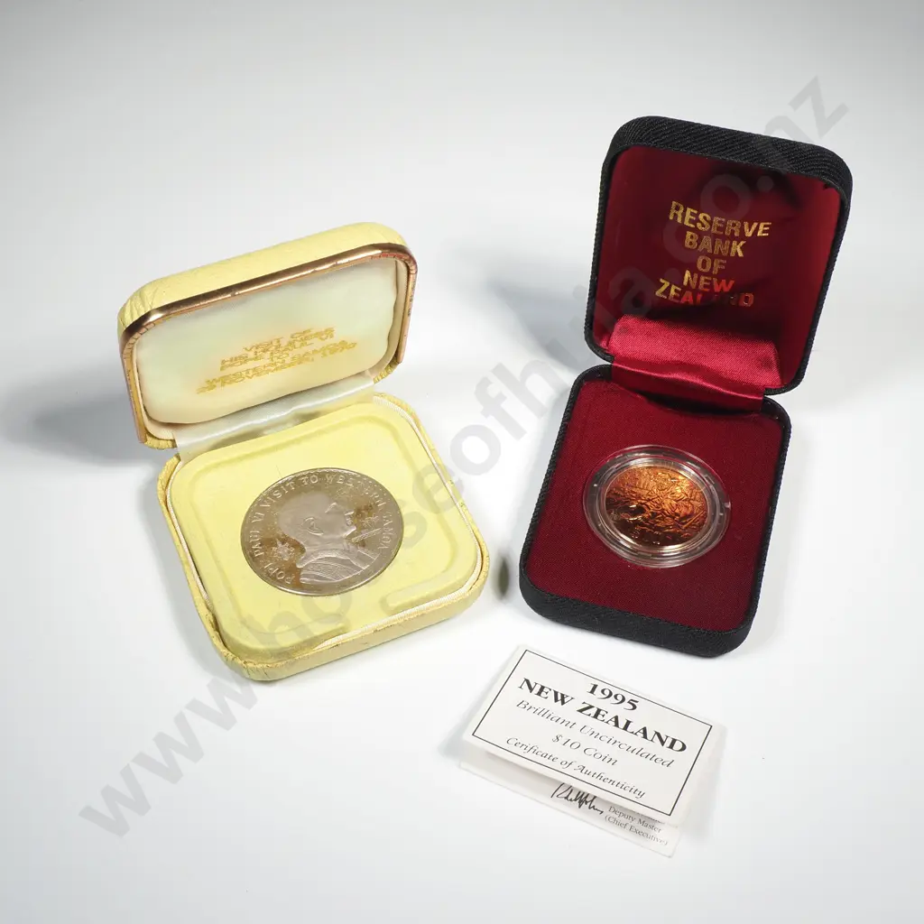 1970 Western Samoa Pope UNC Coin & 1995 $10 Gabriels Gully Coin Image 1++