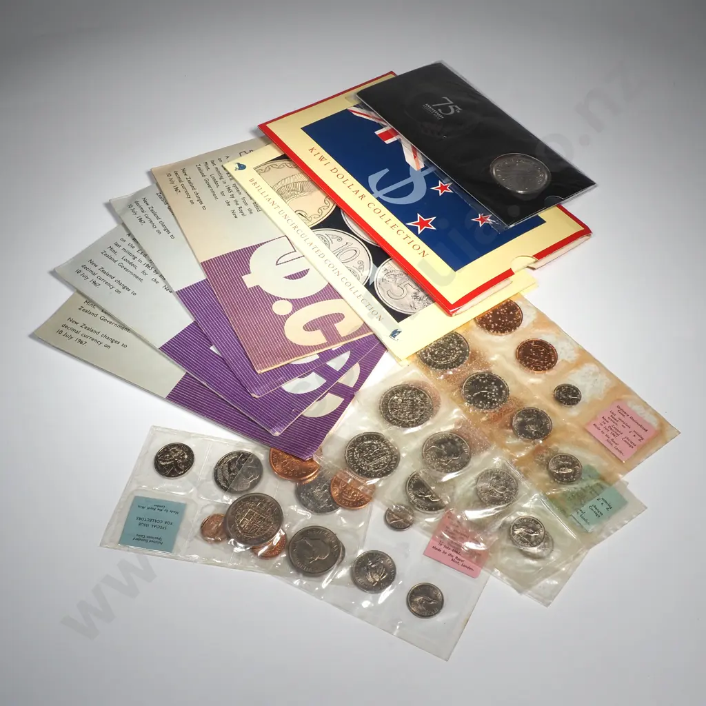 Large Assorted Lot of New Zealand UNC Coin Sets  Image 1++