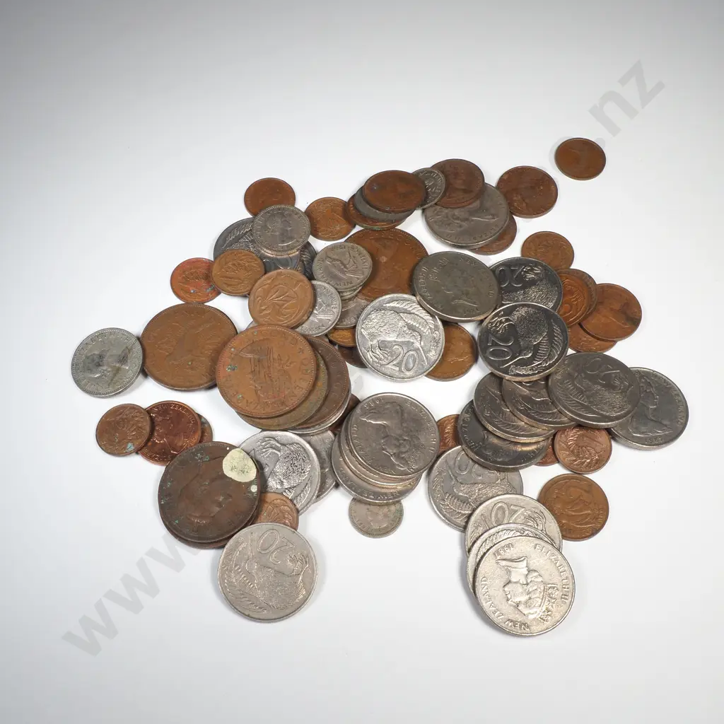 Assorted Lot of Coinage - Mainly NZ Image 1++