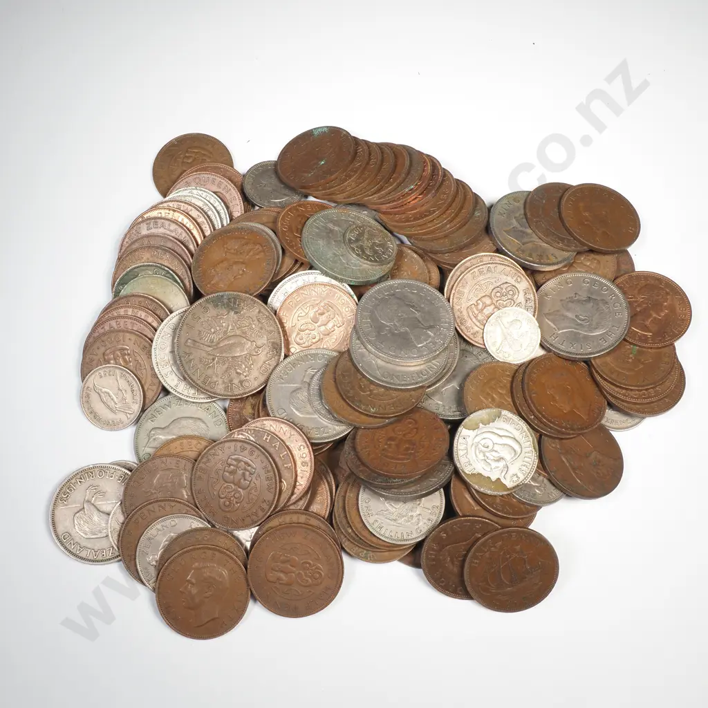 Large Assorted Lot of Mainly New Zealand Coinage Image 1++