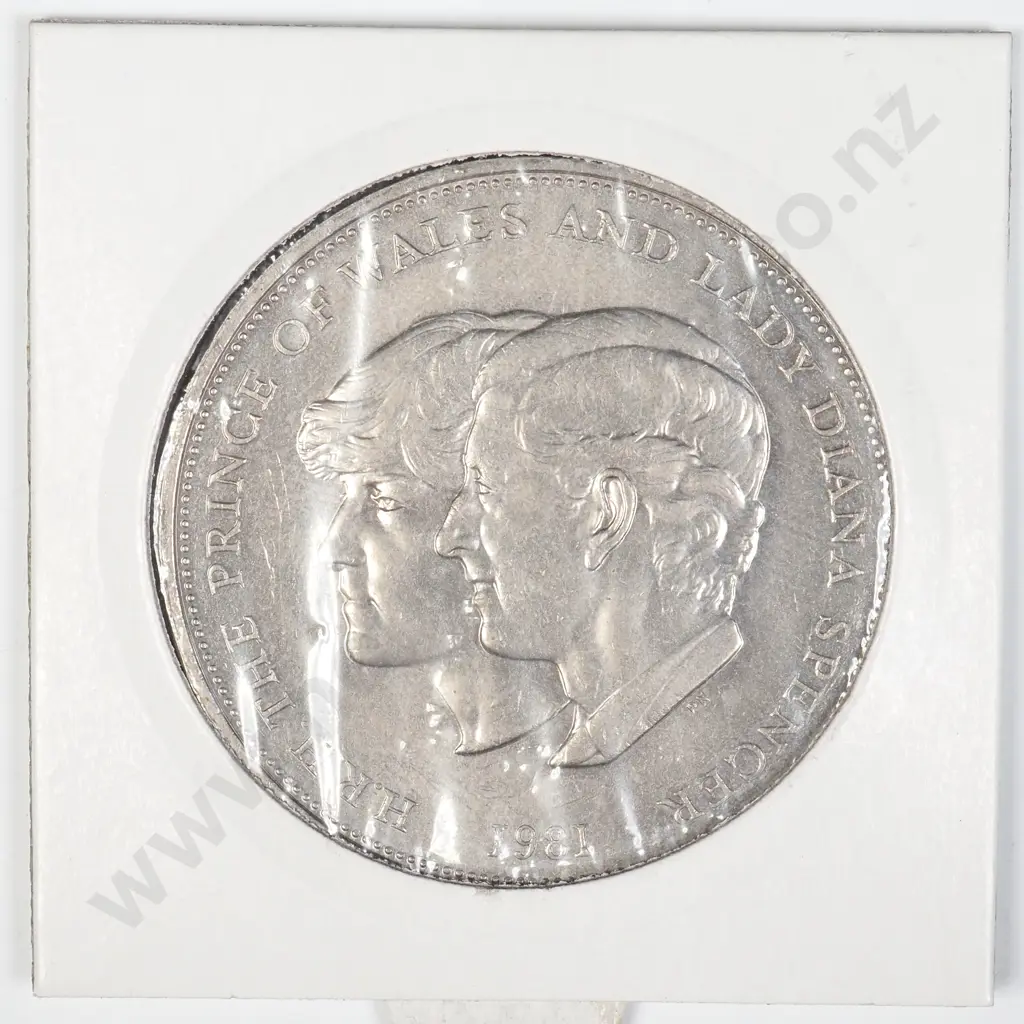 UK 1981 Crown - Marriage of Prince Charles and Lady Diana Spencer Image 1++