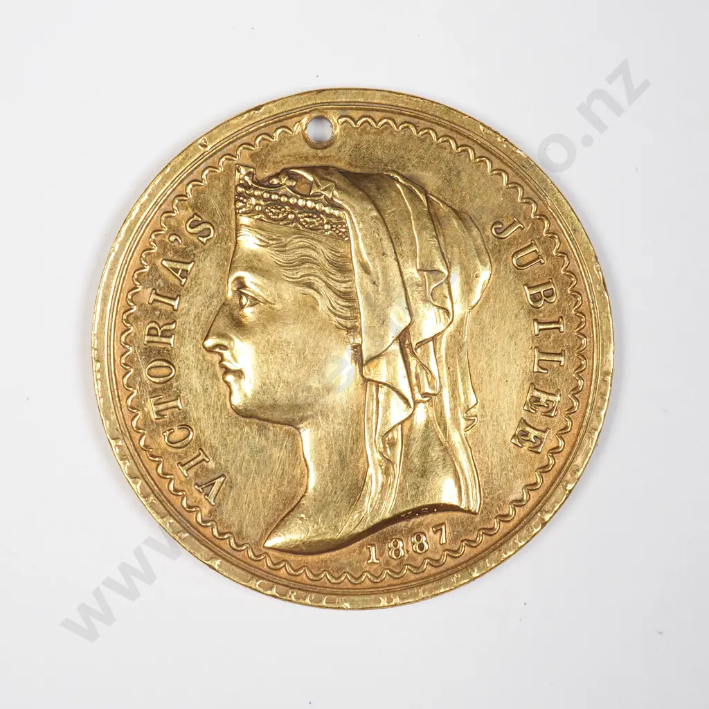 NZ 1887 Queen Victoria Golden Jubilee Commemoration Medallion - Napier Image 1++