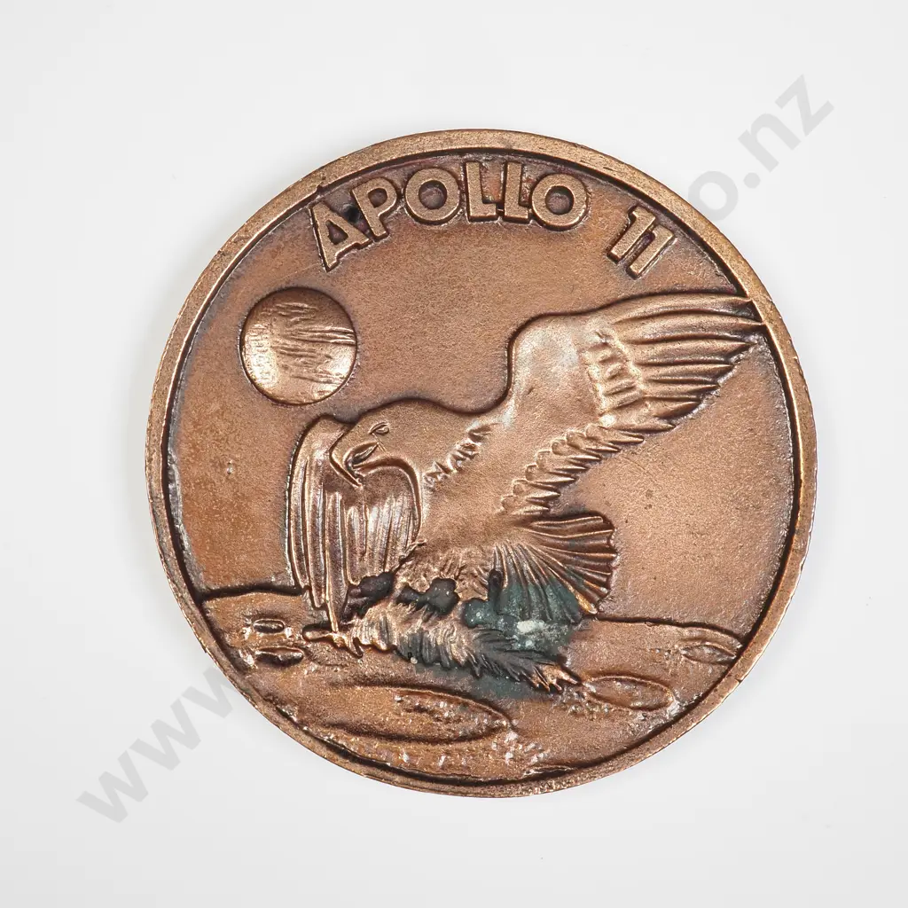 US 1969 Apollo 11 Landing on the Moon souvenir medallion Image 1++