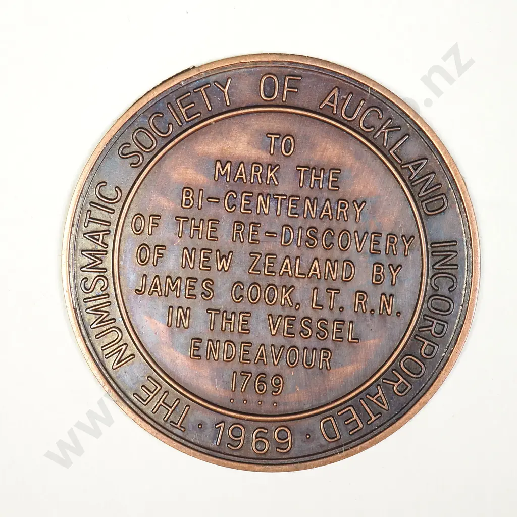 NZ 1969 Numismatic Society of Auckland James Cook Bicentenary Medal Image 1++