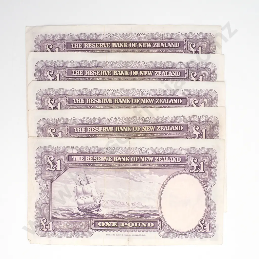 Five Fleming One Pound Banknotes Image 1++