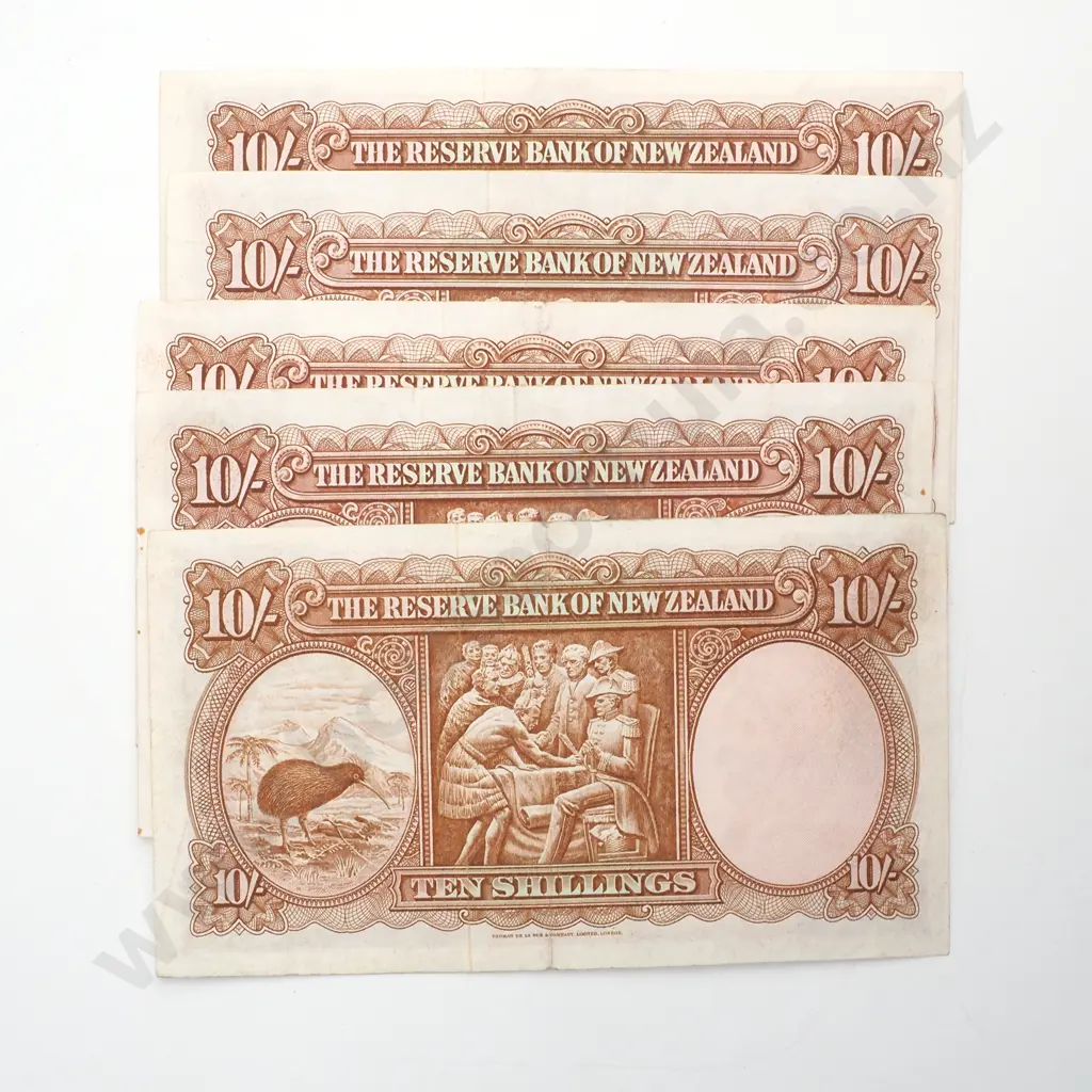 Five NZ Fleming Ten Shilling Banknotes - Better Grades Image 1++