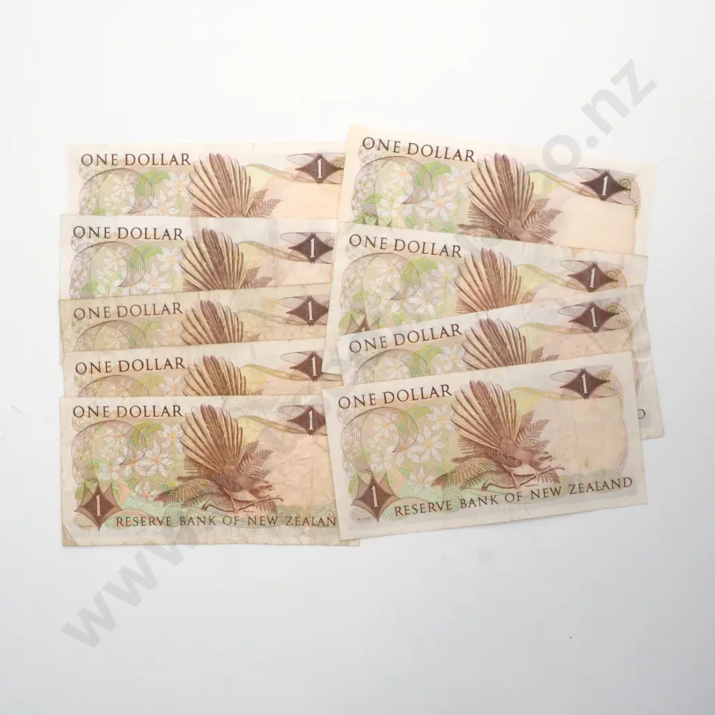 Assorted Lot of 9 NZ One Dollar Banknotes incl Fleming & Several Interesting Earlier Notes  Image 1++