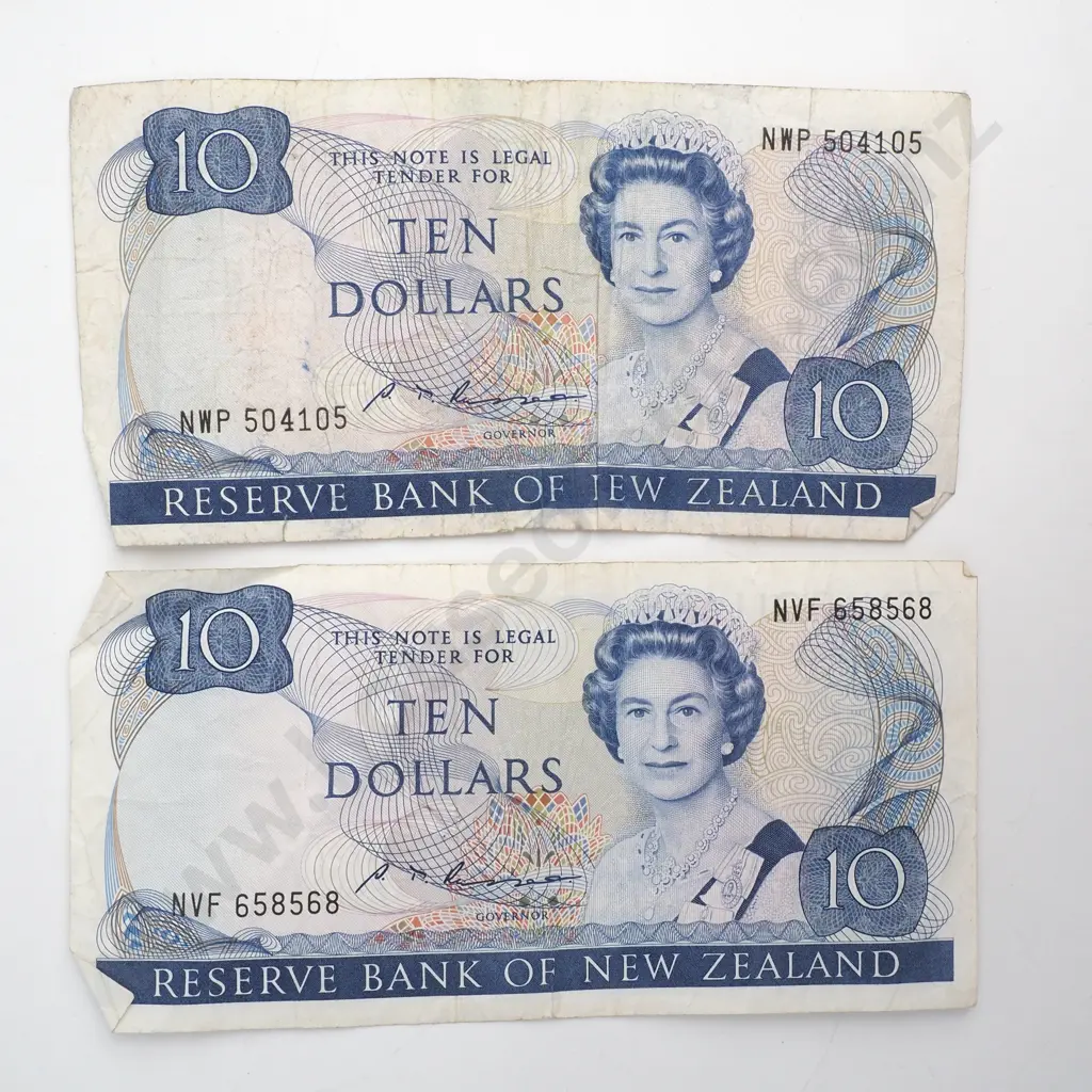 Two NZ Ten Dollar Banknotes Image 1++